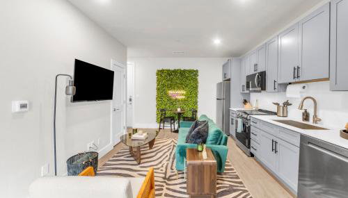 RG 2-3 DT Dallas l FIFA WORLD CUP READY l 5 Min from Love Field - Foto 3