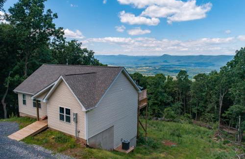 Sunset Cabin Privacy, Views, HotTub, Firepit, BBQ, Pets - Photo 12