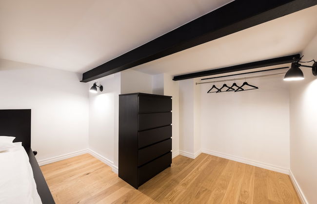 Hilltop Apartments City Centre - Photo 13