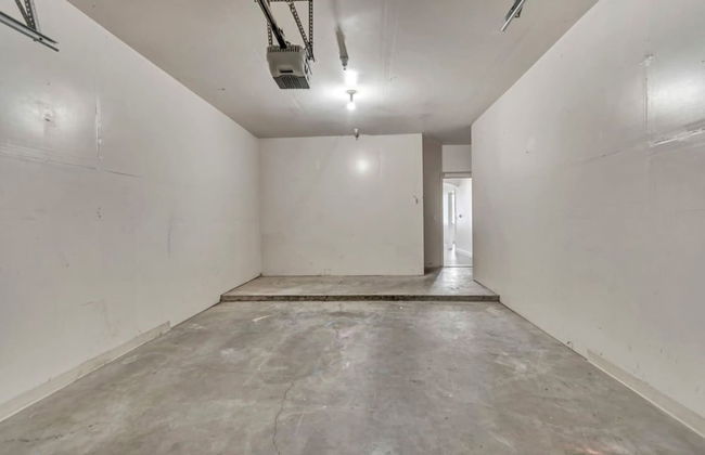 1st Fl King Beds Pool Garage - Near AFB - Foto 21