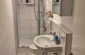 Bungalow Souterrain, eigener Eingang - Foto 4