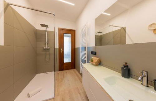 Argegno Como Lake - Photo 15