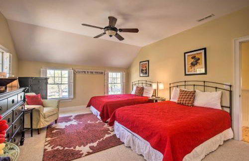 Traditional Marthas Vineyard Home with Porch and Yard - Foto 22