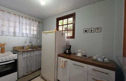 Hospedagem Doce Lar Casa Violeta - Foto 15