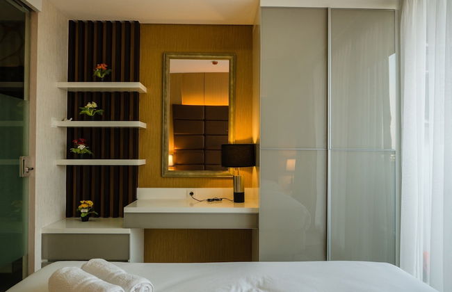 Luxurious 1BR At Dago Suites Apartment - Foto 6