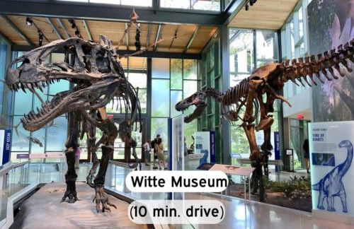 Modern 2BR Retreat- Prkng,Near Rvrwlk & Conv Ctr - Foto 15