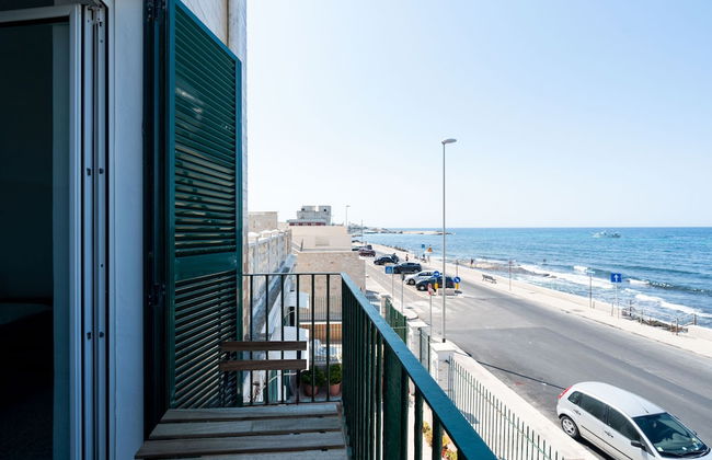 The Sea Outside Apartment 02 by Wonderful Italy - Foto 13