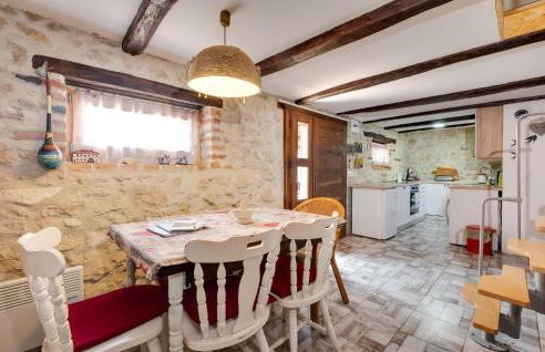 Amazing Home In Netretic - Photo 5