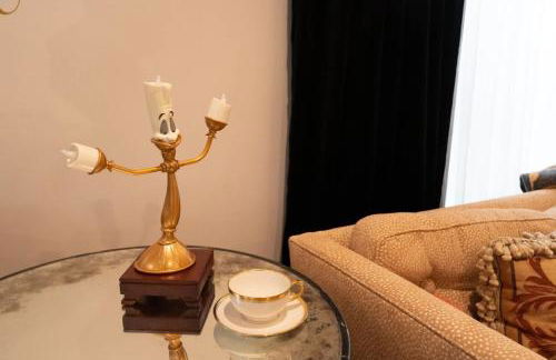 4BR Themed Stay Suite Near NC State Downtown Sleeps 10 - Foto 15