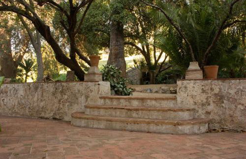 Can Rovira - Stunning Neoclassical Mansion, Just 20 min drive from Barcelona City Center, Ideal for groups and families - Foto 23