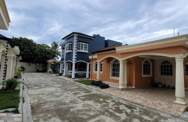 New and Modern 2 Bedroom Apt 5a - Foto 17