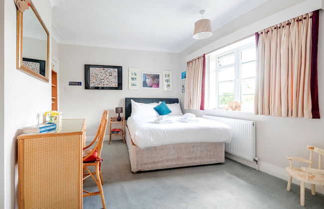 Majestic Home With Beautiful Garden in North West London by Underthedoormat - Foto 1