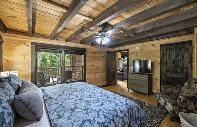 Waterfront 1-acre Private Dock, Hot Tub, Firepit Bankhead Lodge by Avantstay - Foto 3