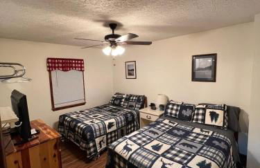 Deluxe Cabin #11 with Hot Tub on Patoka Lake in Southern Indiana - Foto 17