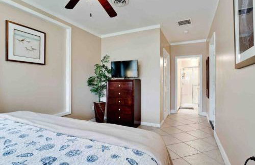 Great shape after Milton-Pool Home Wows! po - Photo 16