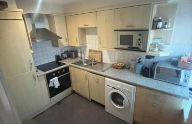 Beautiful large 1-bed apartment overlooking regents canal - Foto 5