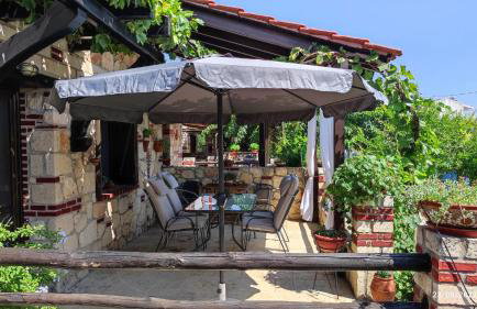 Artemis Stone House - Photo 4