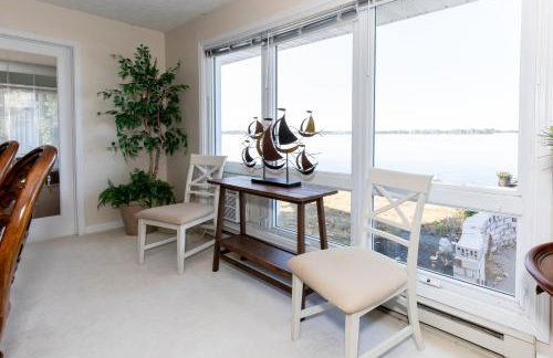 4 Bedroom Lakefront Home with Private Beach on Cedar Point Chaussee - Photo 11