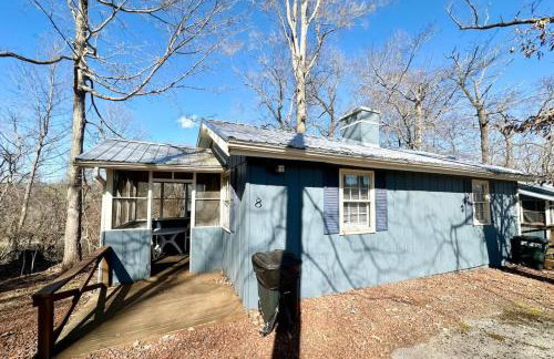 Cottage 8Lees Ford Marina - Photo 7