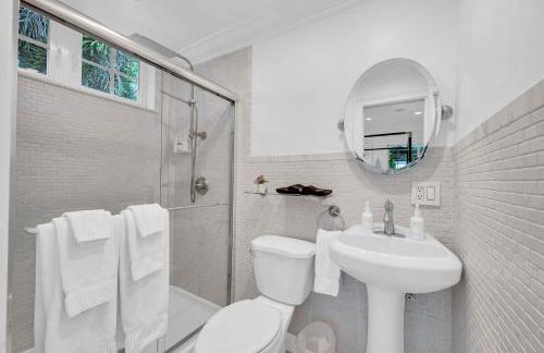 The Modern Castle Canal View Access Rooftop Living Greenhouse VlLLAS - Foto 45