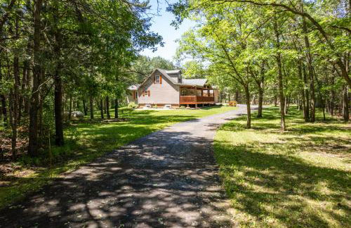 Dog-friendly 6-acre 5BR 3BA home, game room, deck, Wisconsin Dells 10min - Foto 39