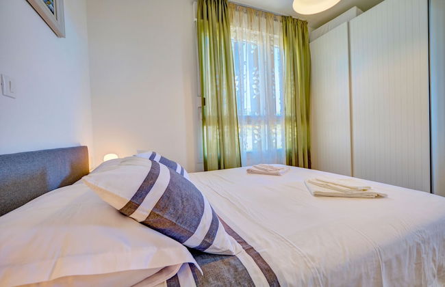 Luxury Seaside Apartment by Litto - Photo 3