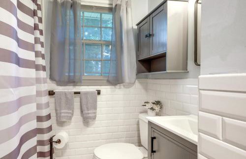 Less Than 2 Mi to Beach Cozy Cottage with Patio on Cape Cod - Photo 26