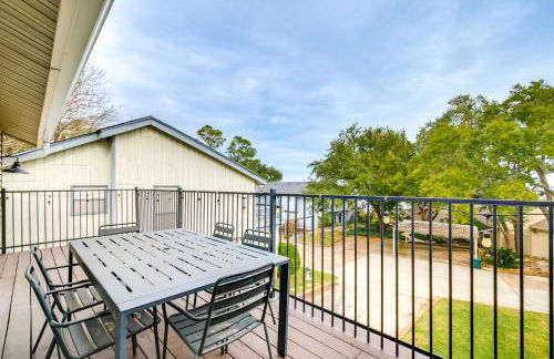 Walk to Lake Conroe Family-Friendly Getaway! - Foto 2