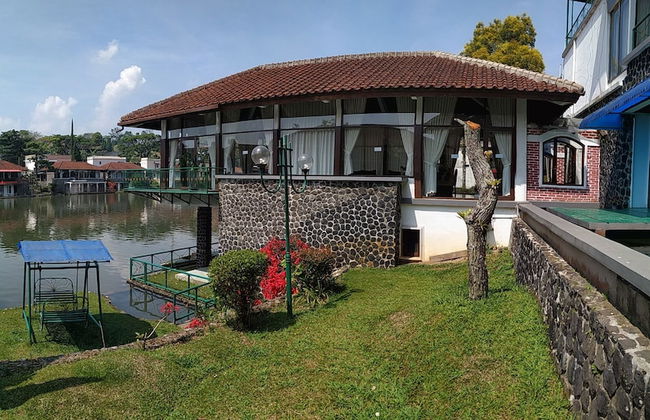 Villa Pinggir Danau Puncak for 30 pax - Photo 17