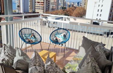 Gran terraza con vistas al mar y piscina - Foto 3