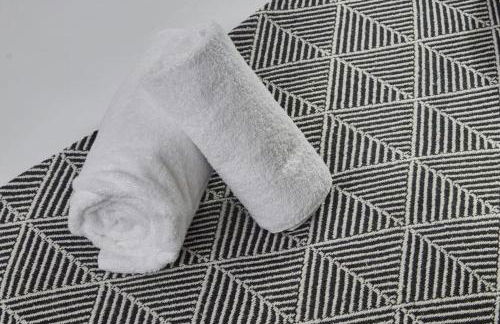 Cosy 3-Bedroom House in Seaham - Street Parking - Photo 11