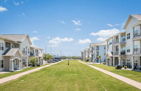 Trenton Sky Suite, Comfort, Pool, Gym, Gated Access - Photo 14