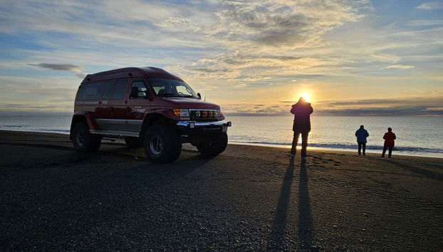 Una sosta sulle splendide spiagge di sabbia nera islandesi