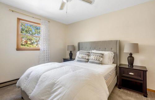 Catskills Delaware River Modern Colonial Getaway - Foto 19