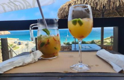 Stunning Villa with Pool & View near beach - Foto 79