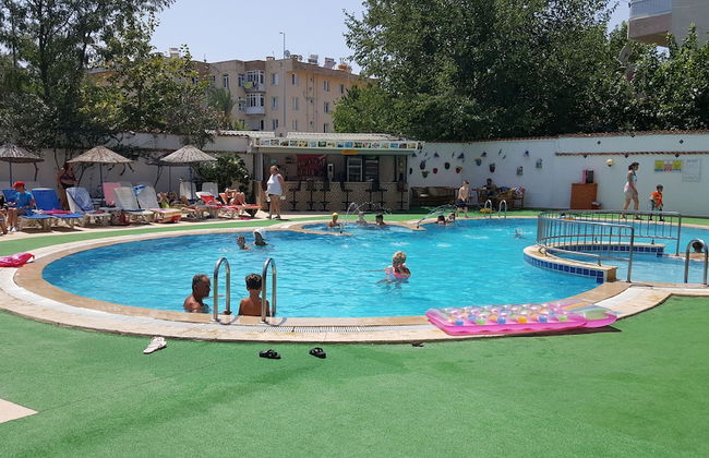 Golden Moon Apart Hotel - Photo 39