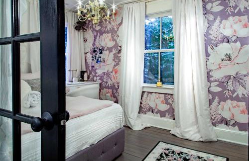 THE LIBERTY HOUSE Of Old Town Designer Home - Photo 13