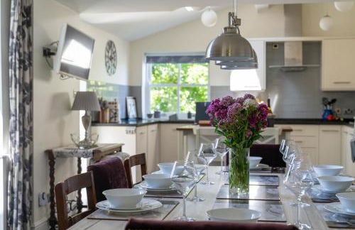 Stunning 4 bedroom house in Wadebridge, Cornwall - 2 living rooms and superking beds - Foto 18
