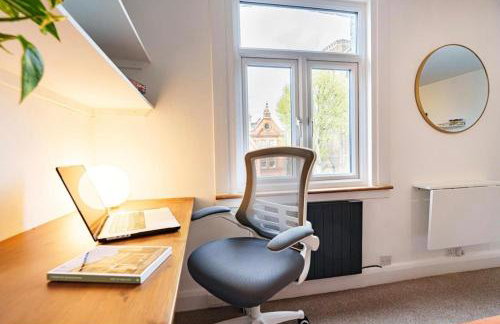 Stylish and Spacious Peckham Flat - Photo 10