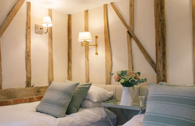 Retreat East - Photo 9