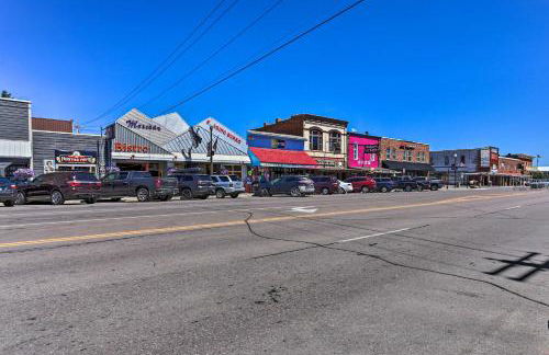 Shop, Hike and Explore! Historic Dtwn Custer Apt - Foto 26