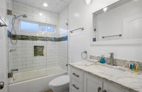 Villa La Verde - Newly Designed 4BR Villa with Pool & Guesthouse by Topanga - Foto 34