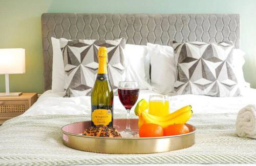 Wavendon House • Sleeps 6 • Driveway Parking • Garden • Fast Wifi • Smart TV • Yoko Property - Photo 9