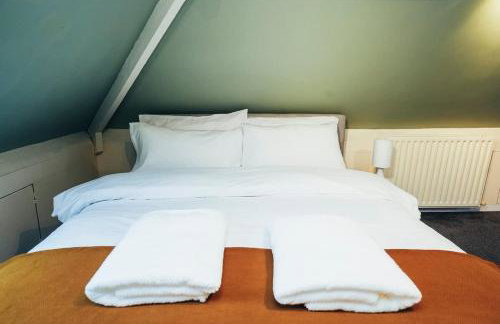 Huge 4 Bed Family Home in Derbyshire with Parking - Foto 26