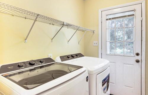 Family-Friendly Huntsville Home with Spacious Yard - Foto 23