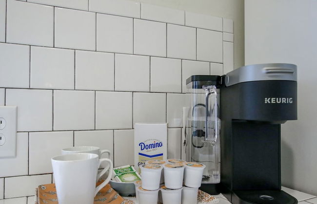 The Irish Bar near Bay Historic Savannah - Photo 21