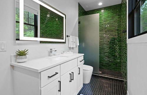 6BR Sand Valley Lodge with Hot Tub Bar & Putting Green - Foto 10