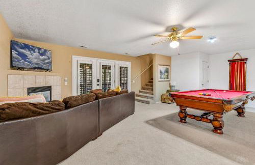 ACE - A Hole in One Right on the Golf Course Hot Tub Mt Views Pines - Foto 25