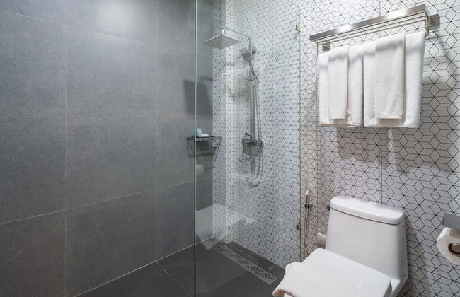 College Haus - Photo 19