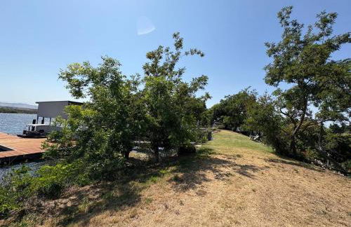 Newly Renovated Lakefront with Dock - Foto 61